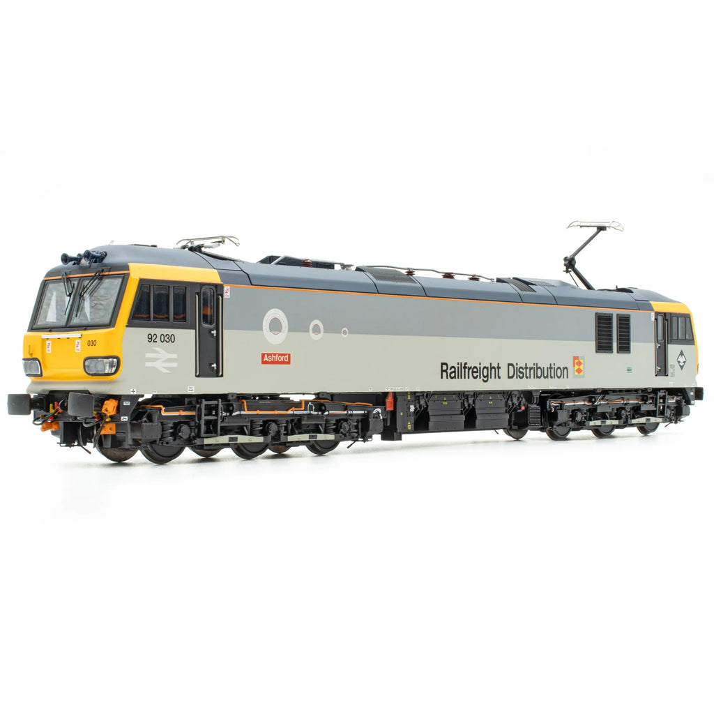 Accurascale ACC3288 OO Gauge Class 92 Electric Loco Railfreight c/w DCC & sound