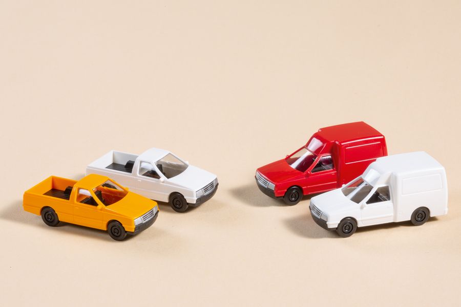 Auhagen 43660 Commercial vehicles - Vans & Utes (set of 4)