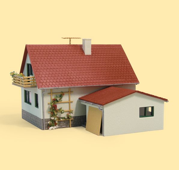 Auhagen 12222 TT/HO Scale House with Garage