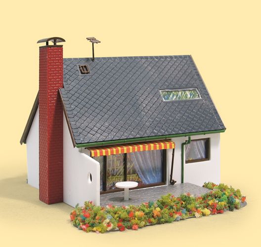 Auhagen 12246 TT/HO Scale Detached House - Carmen