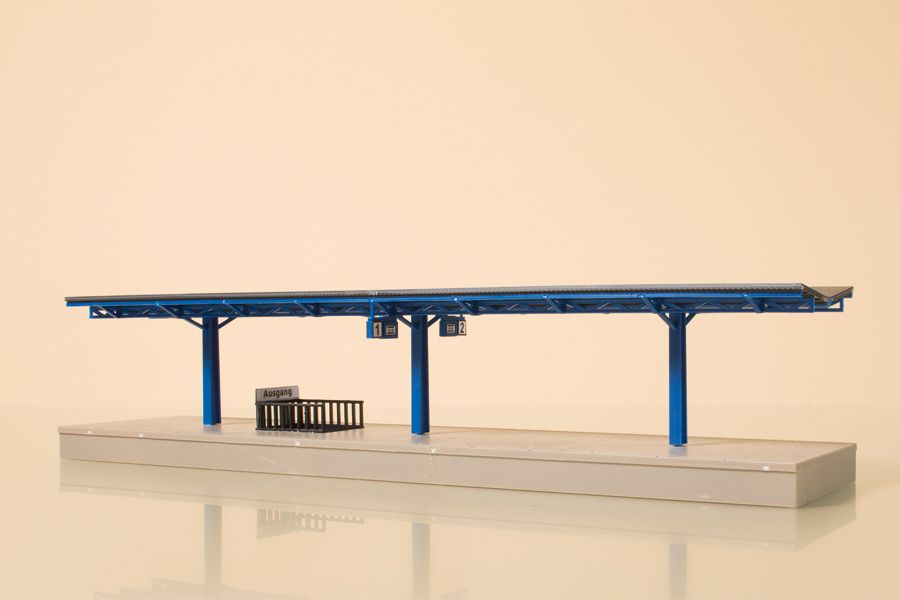 Auhagen 13312 TT Scale Platform with blue steel formwork & canopy