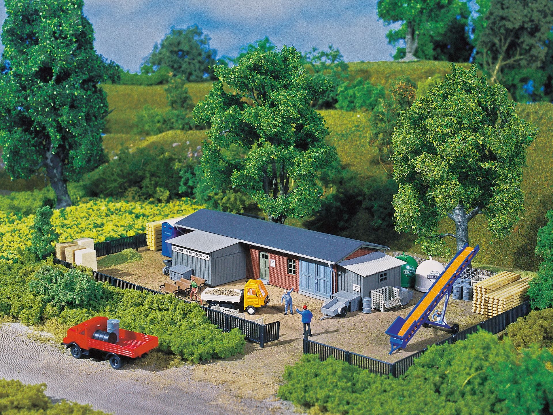Auhagen 13319 TT Scale Builders Yard c/w Accessories