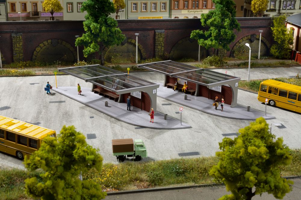 Auhagen 13350 TT 120 Scale Bus Station Extension