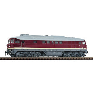 Roco 7390008 TT Gauge Diesel Locomotive Class 142 DR c/w DCC and sound 