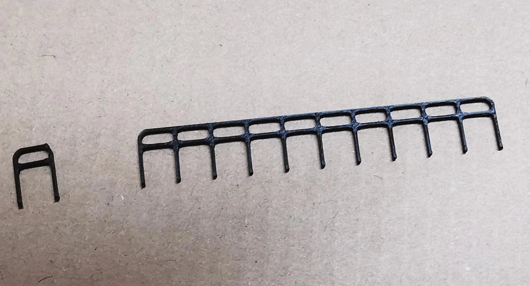SR-3D Designs OO/HO Scale Safety railings - Black