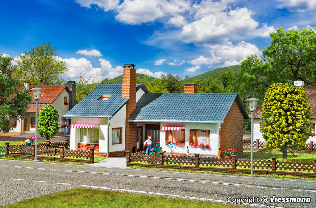 Viessmann 49368 TT Scale - Country house kit